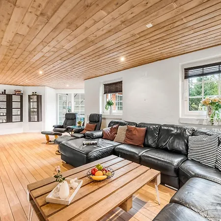 Lovely Pool House On A Lovely Secluded Plot By Sondervig - 1017 בית נופש *