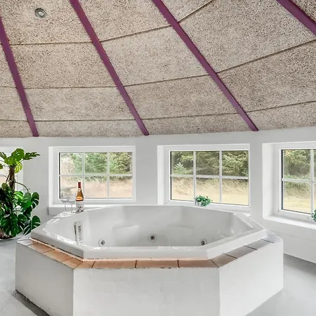 בית נופש Lovely Pool House On A Lovely Secluded Plot By Sondervig - 1017 רינגקובינג